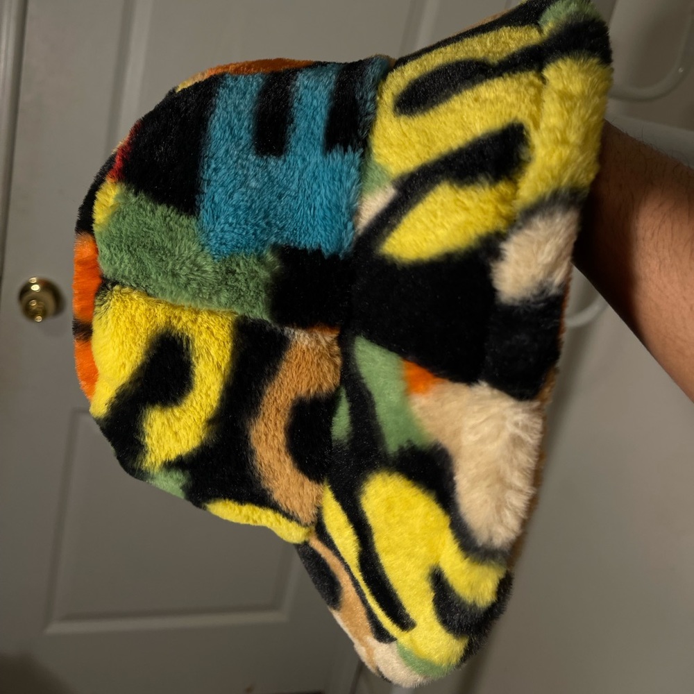 Hat - Picture 2 of 3